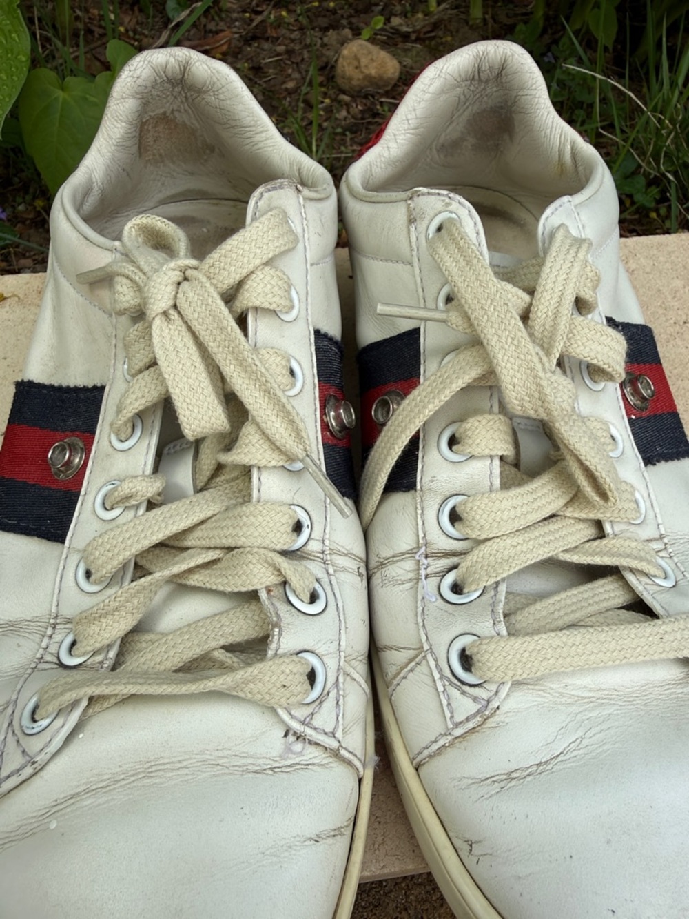 Gucci White Leather Low-Top Sneakers with Red and Navy Stripe - Picture 9 of 10